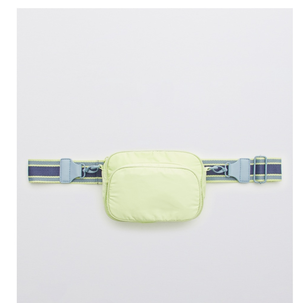 AERIE athletic shoulder bag